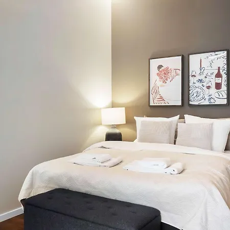 Cozy Scandinavian With Direct Entry Apartment *