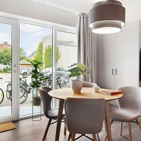 Cozy Scandinavian With Direct Entry Århus