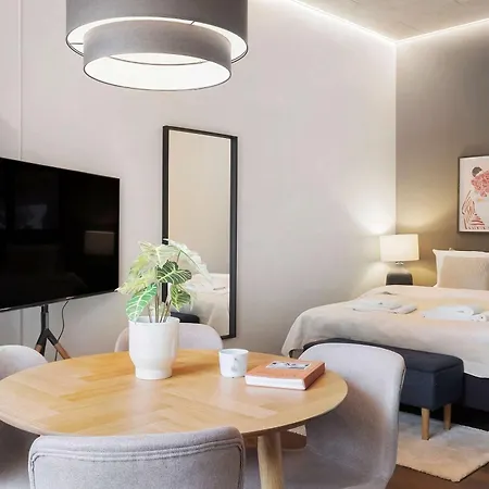Cozy Scandinavian With Direct Entry Apartment