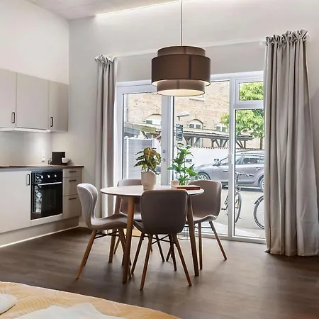 Cozy Scandinavian With Direct Entry Lejlighed *