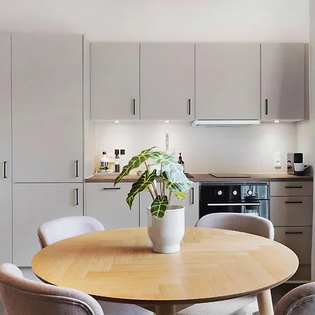 아파트 Cozy Scandinavian With Direct Entry *